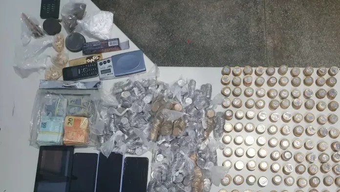 Em Humaitá, trio é preso com mais de R$ 11 mil em espécie proveniente do tráfico de drogas