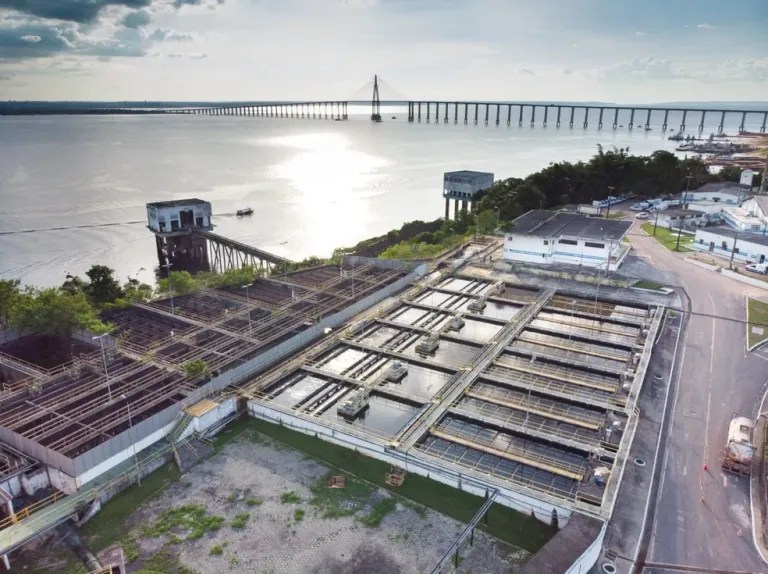 ‘Sem luz e agora sem água’: AGEMAN informa que apagão nacional prejudicou fornecimento de água em Manaus