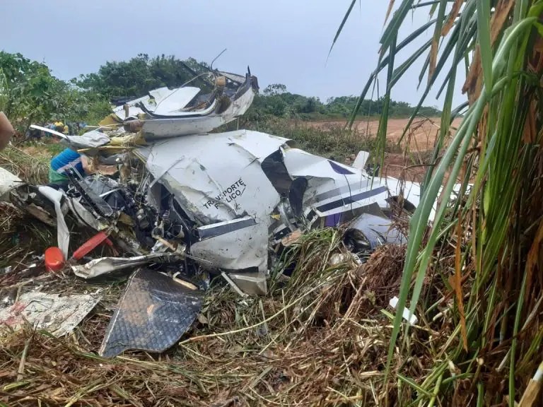 Veja como ficou avião após acidente em Barcelos, no Amazonas