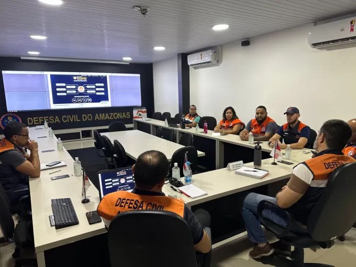 Defesa Civil Amazonas reúne com o Grupo de Apoio a Desastres para alinhar estratégias de enfrentamento à estiagem