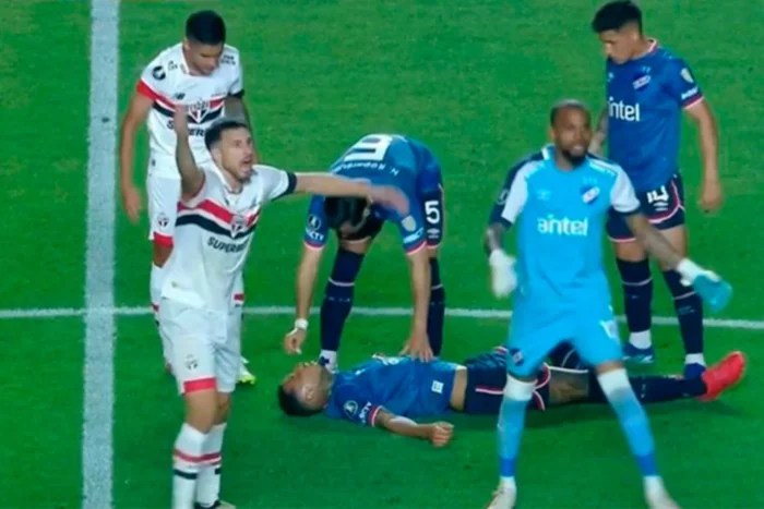 Zagueiro do Nacional-URU