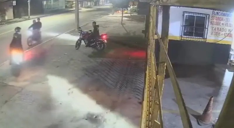 Motoqueiro é encurralado e executado