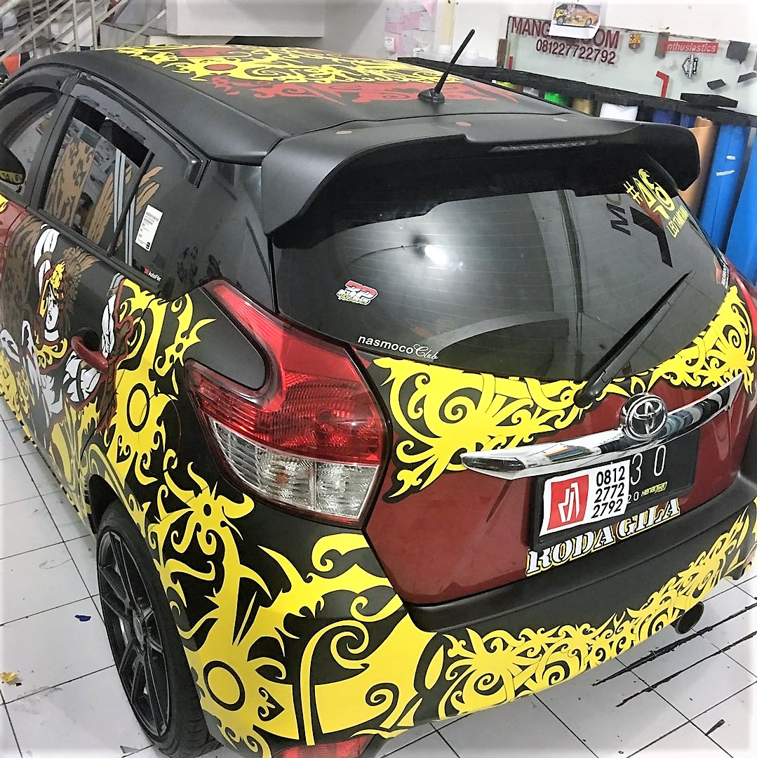 cutting stiker mobil yaris tibal dayak | 081227722792