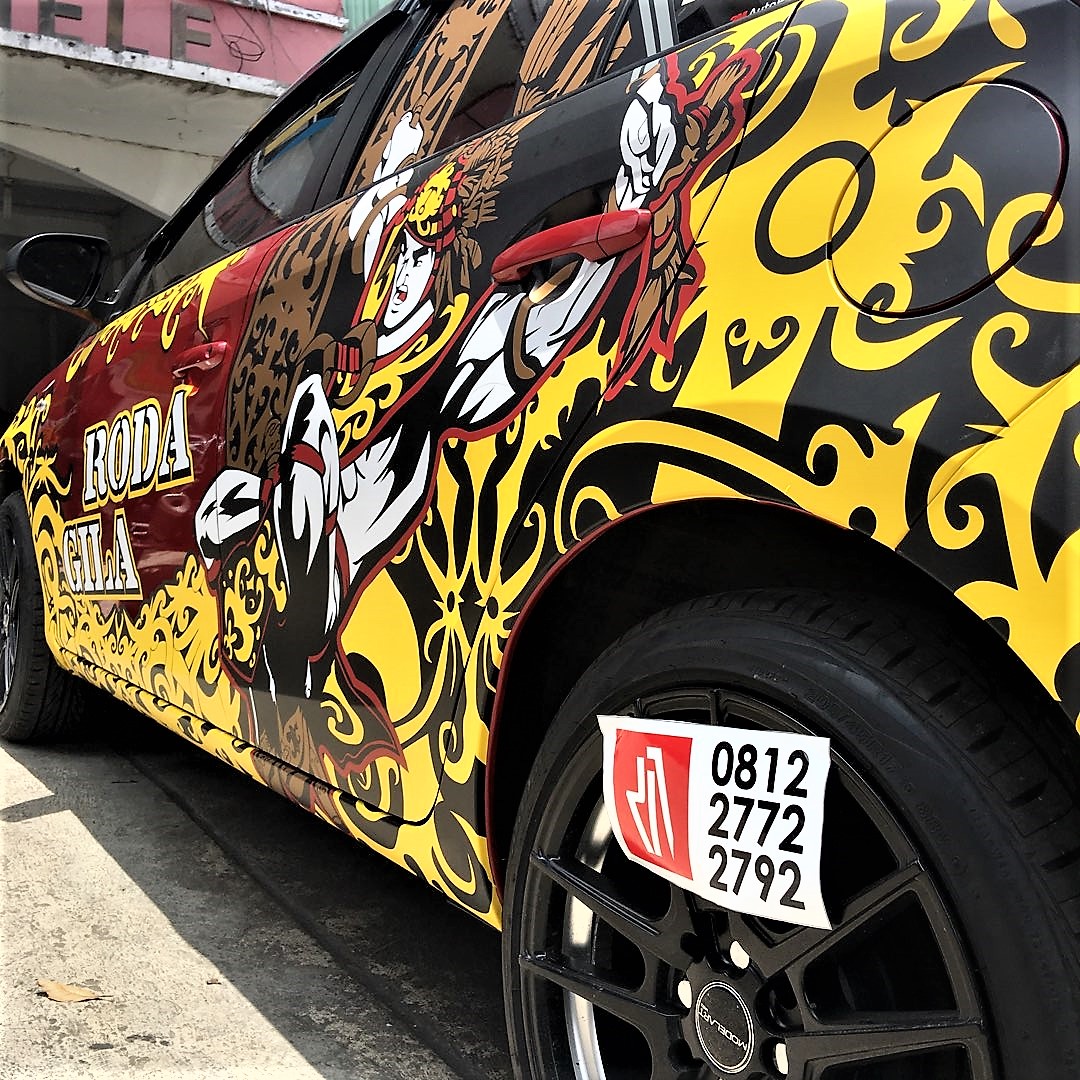 cutting stiker mobil yaris tibal dayak | 081227722792
