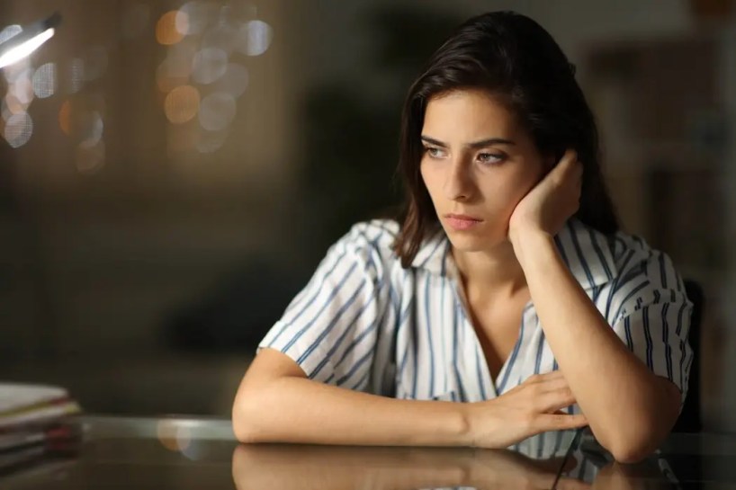 woman who doesn't yet realize that you are not your thoughts