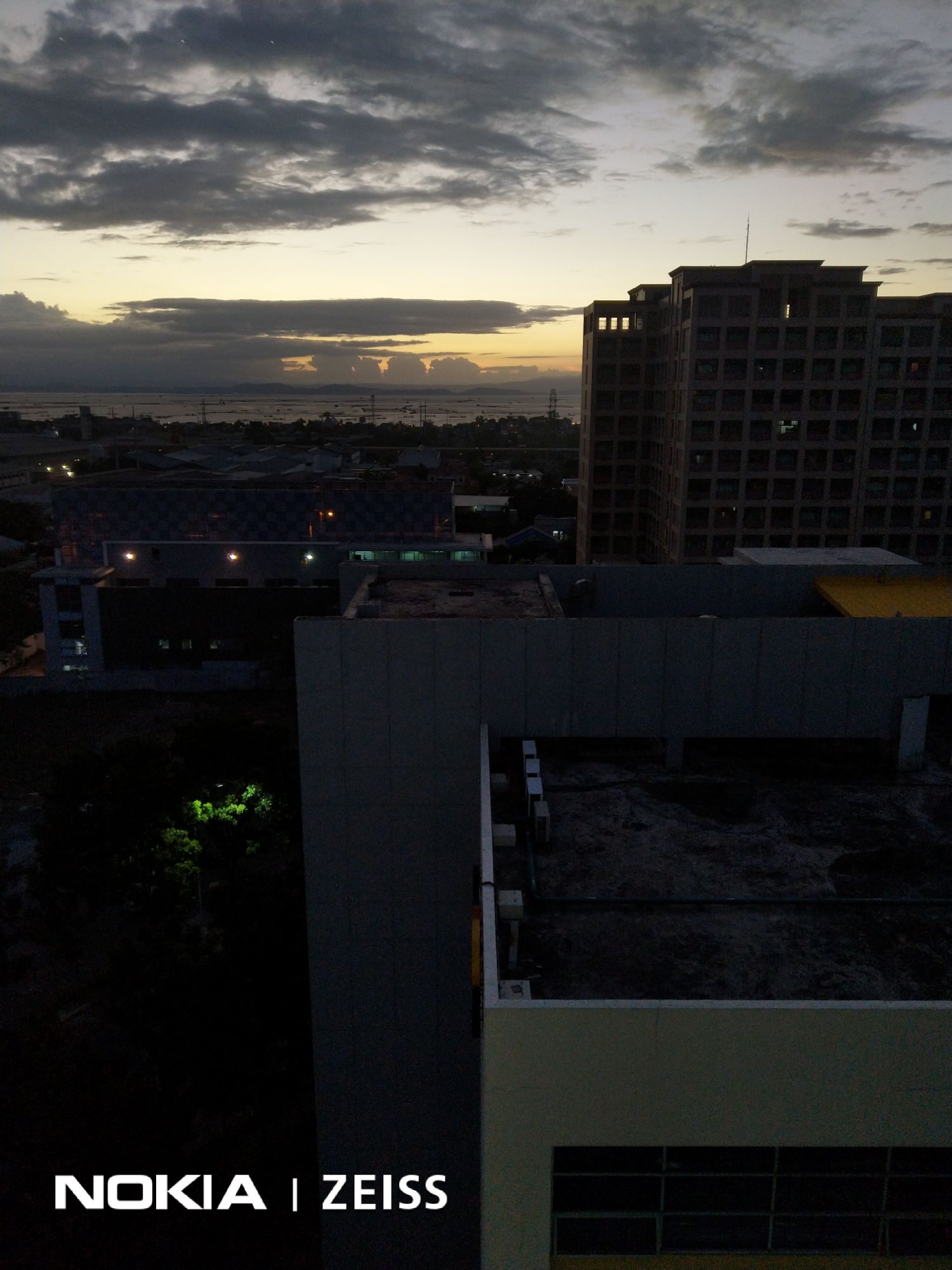 Nokia 7 plus vs Huawei Mate 20 Pro Camera Comparison