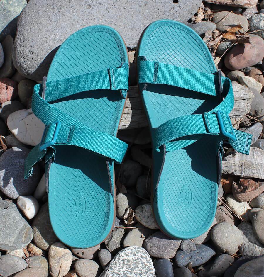 This review photo shows the Chacos Lowdown Slide from the top view.