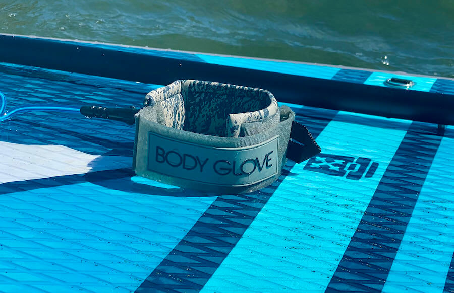 This photo shows the high-quality ankle leash.