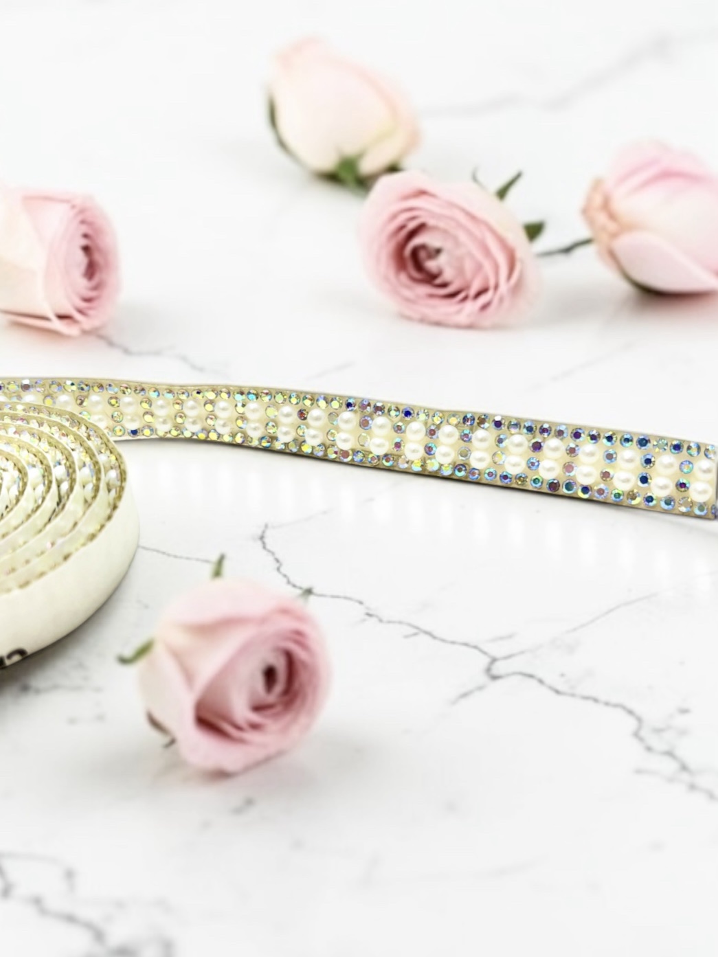 Sparkly Pearl & Bead Trim-1 Yard Roll (0.4 inch white)