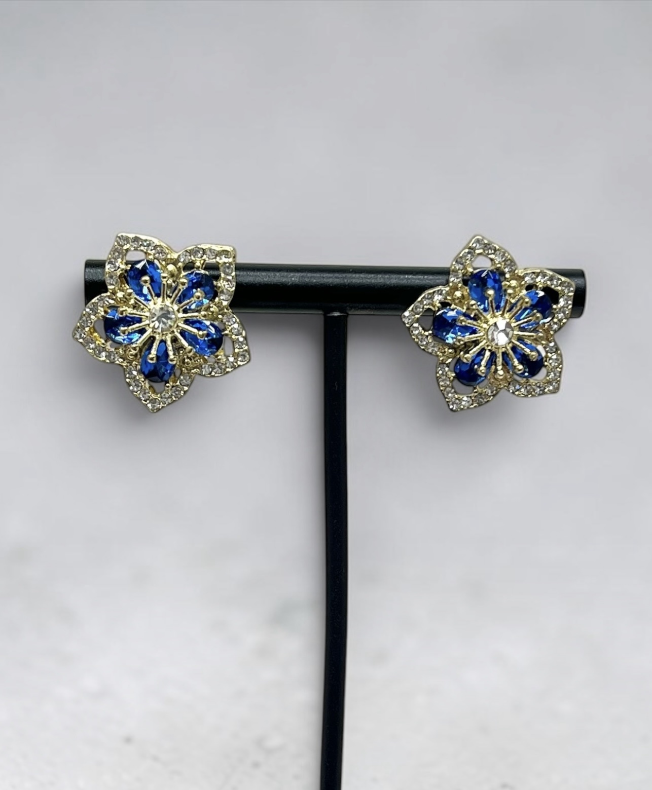 Sapphire Flower Power Earrings