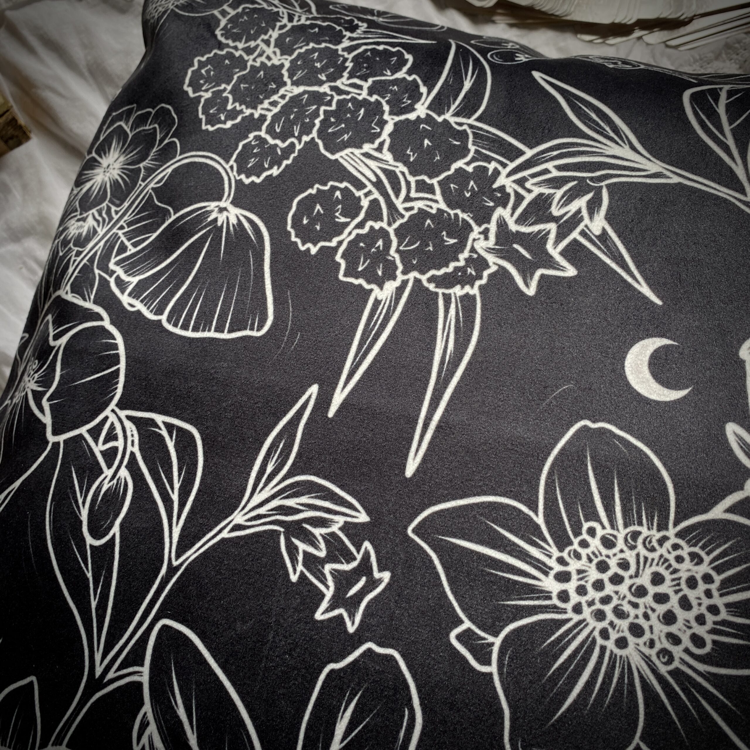 Nuit Mortelle. Housse de coussin – Image 3