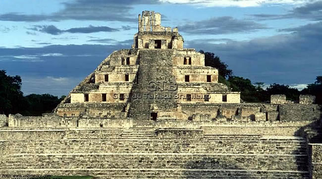 Pirâmide los Nichos, no México