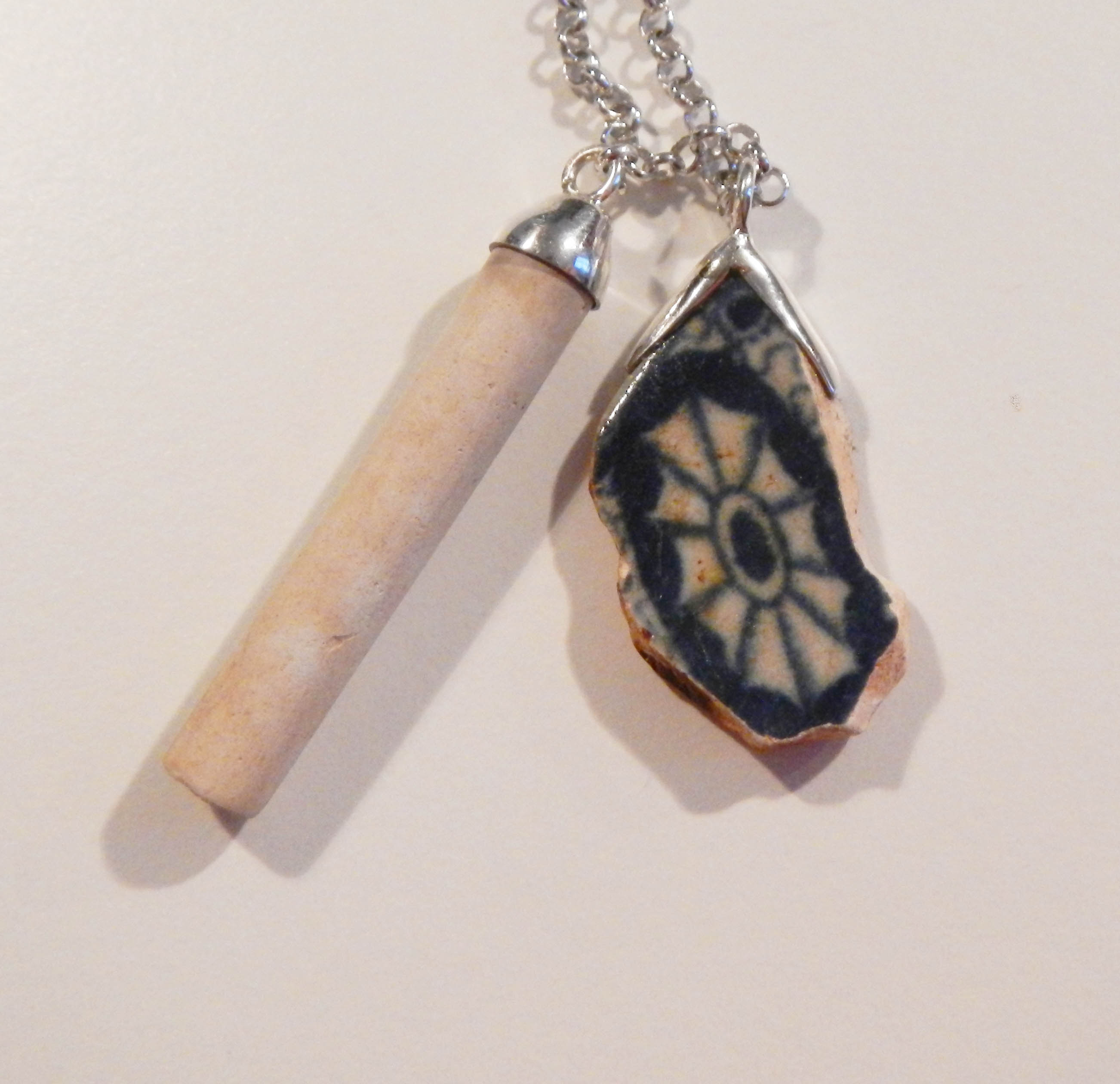 SOLD Thames ceramic and clay pipe with silver finishings ~ frammento di ceramica e pipa rifinite in argento