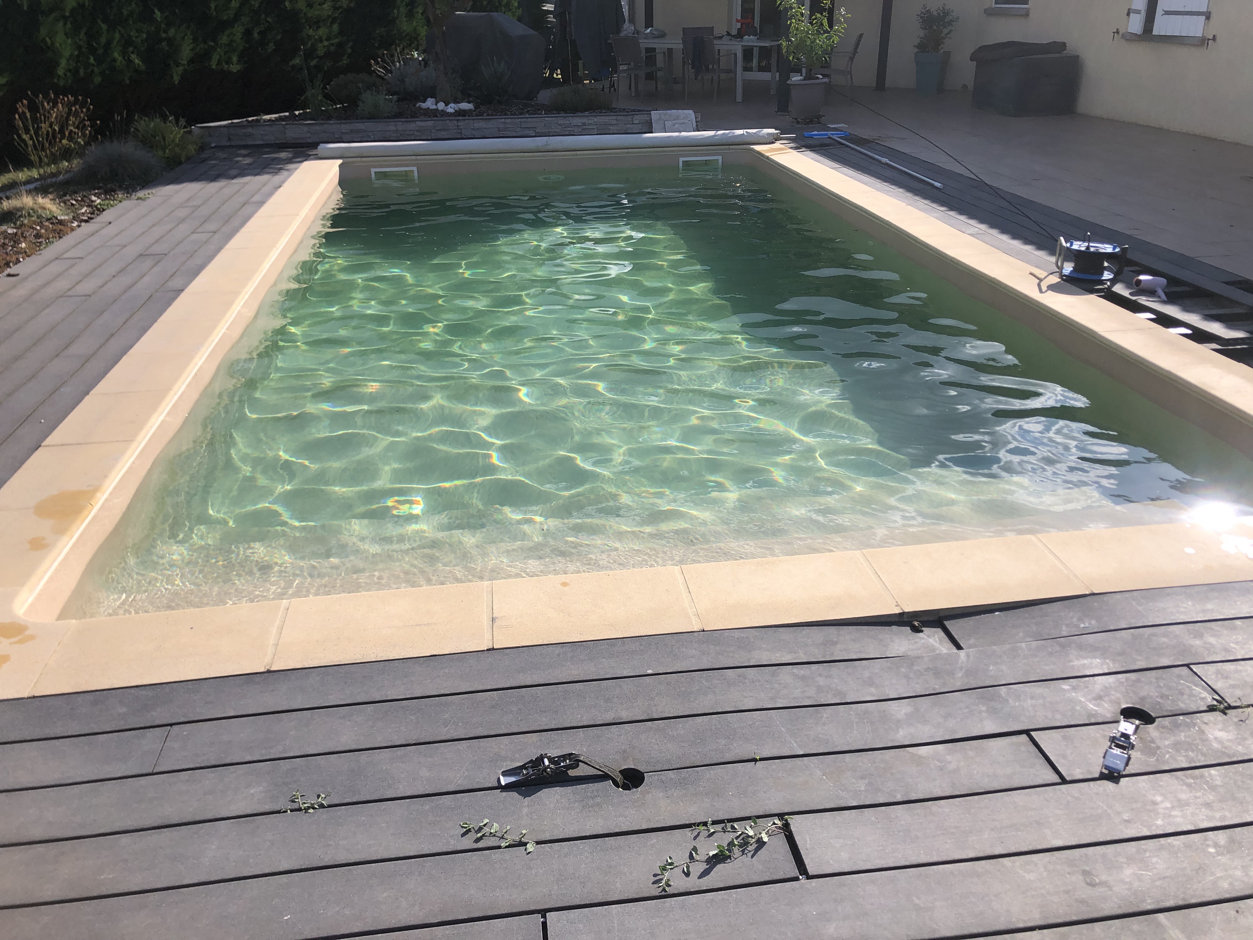 Entreprise artisanale basée à Randan (63), nous accompagnons particuliers et professionnels dans leurs projets de maçonnerie, piscines et aménagements extérieurs. Intervention à Randan, Clermont-Ferrand, Montluçon et alentours.