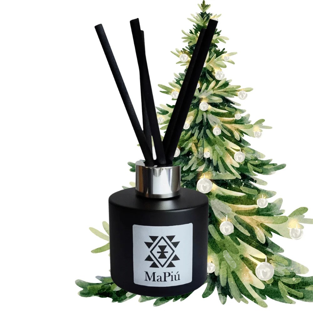natural reed diffuser with essential oils with pine clove cinnamon fir christmas tree fragrance mapiu uk