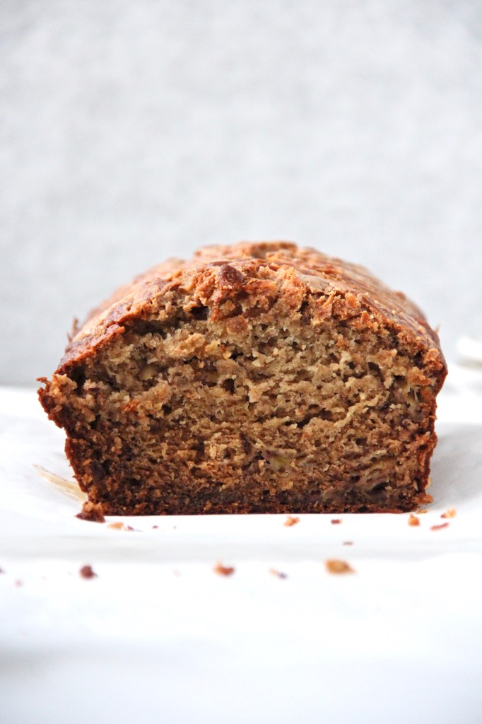 Refined Sugar Free Banana Bread with a Peanut Butter Swirl - This healthy banana bread is the perfect snack on these cold winter days! | mapleetchocolat.com