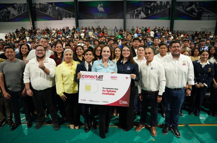 Entrega Nuevo Laredo tarjetas SIM gratuitas a universitarios