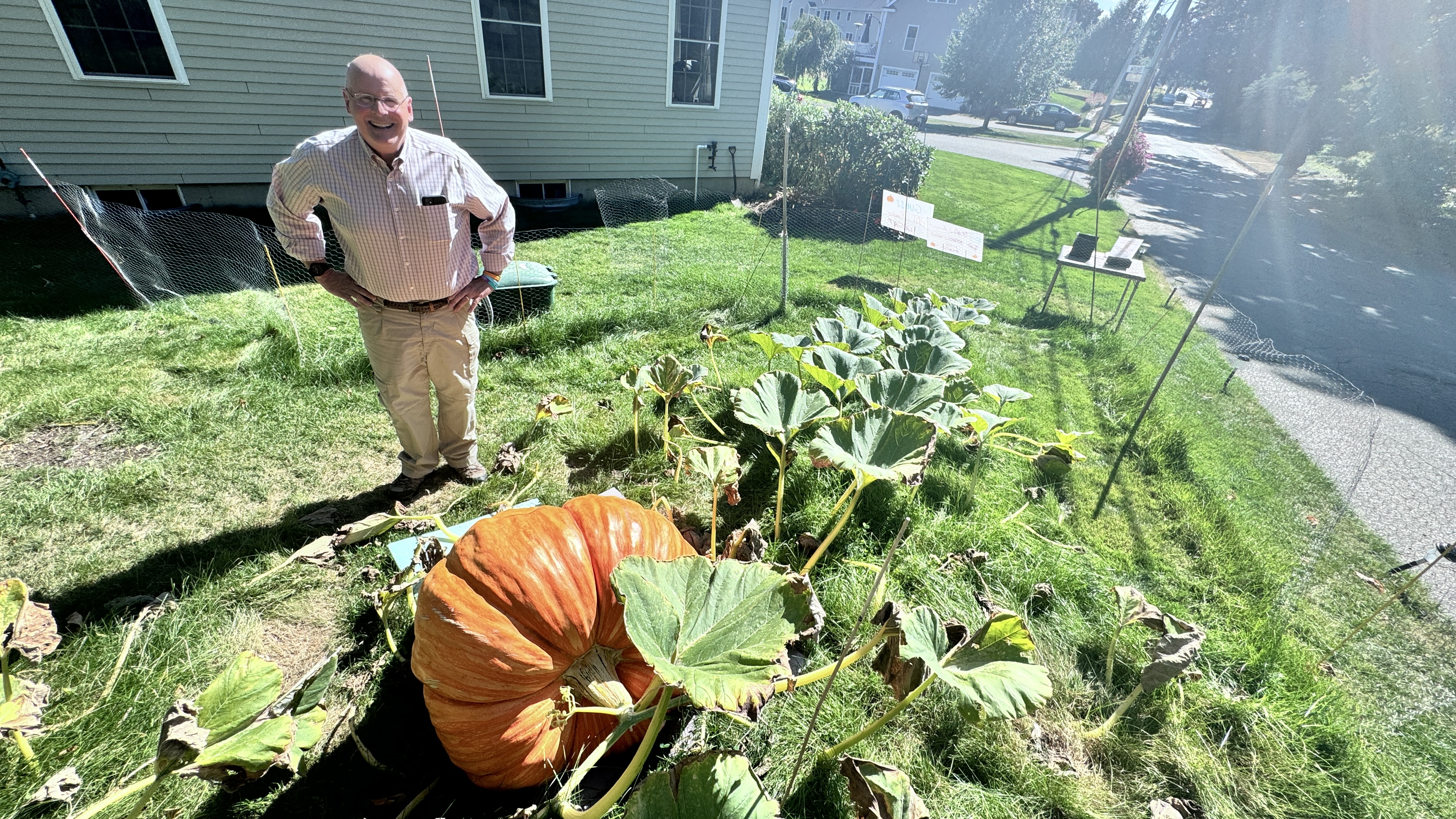 PUMPKIN PASSION: How heavy is Pat? Take a guess for a good cause