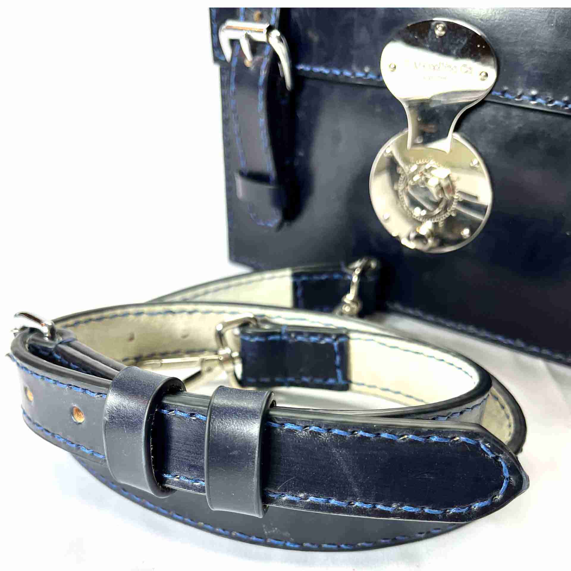 Marcellino NY m4: Navy Bridle Leather Mini Case, Two straps and a lock (3 of 4)