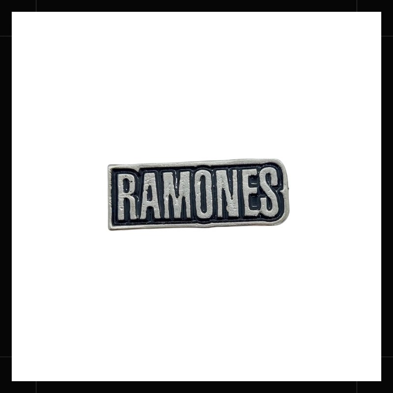 Pin Ramones