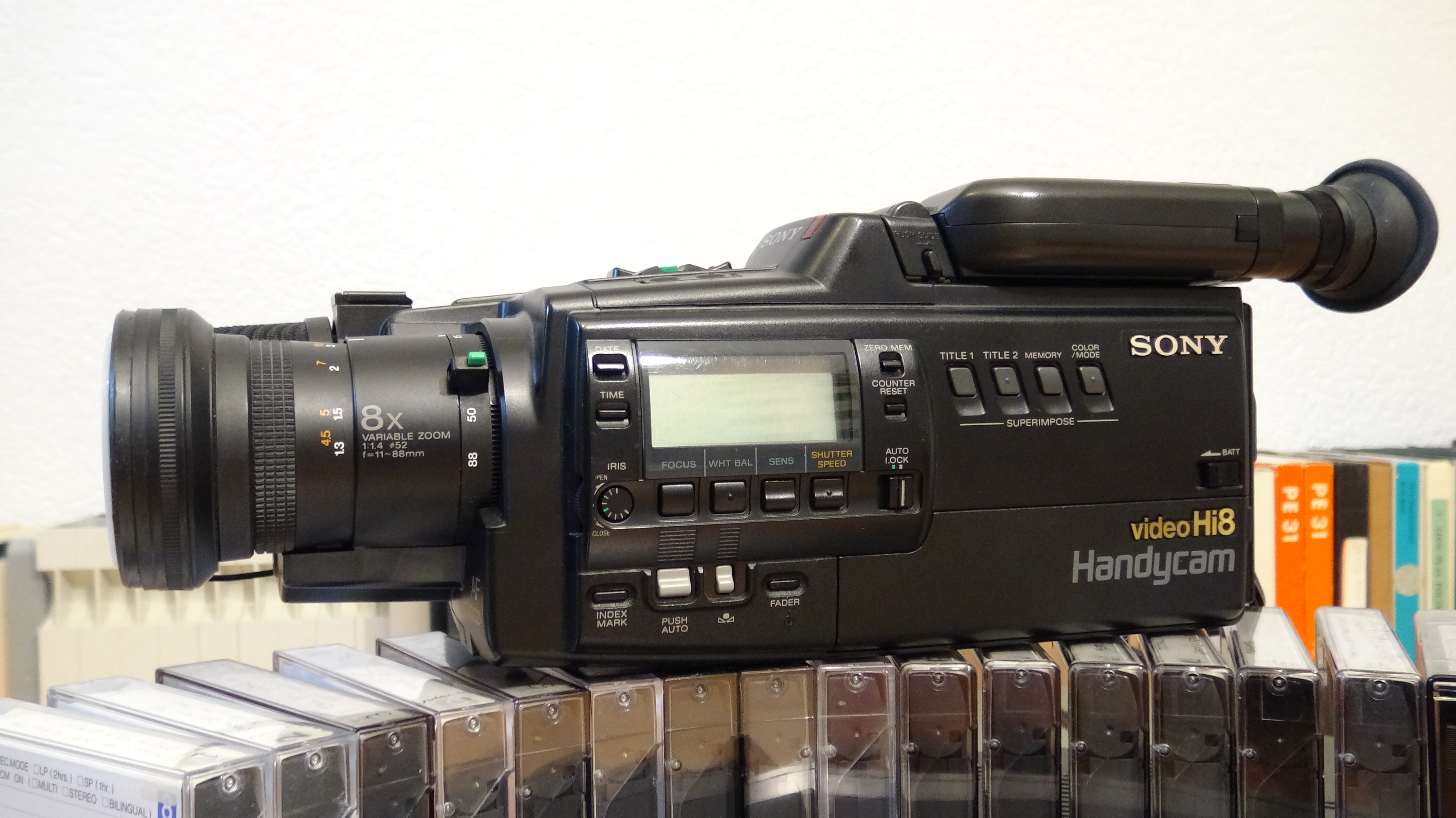 Sony CCD-V900E Hi-8 analog (1989)