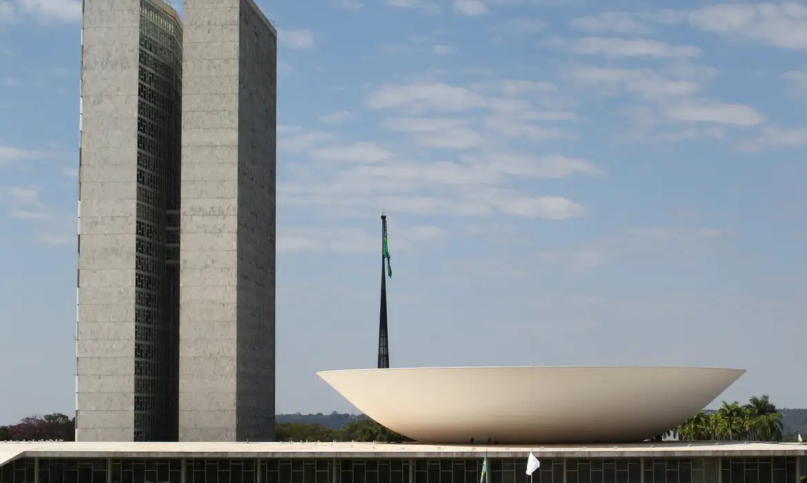 Câmara aprova aumento no limite de receita bruta do MEI
