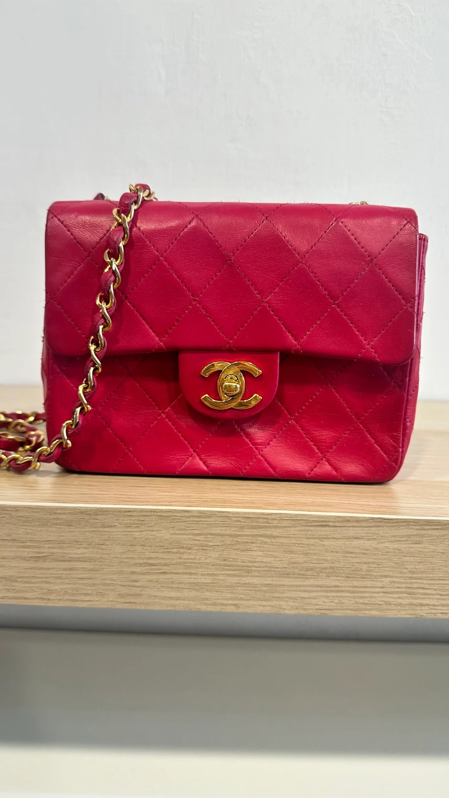 CHANEL Mini Borsa Chanel Timeless pelle lampone — DelixGo Luxury Bags