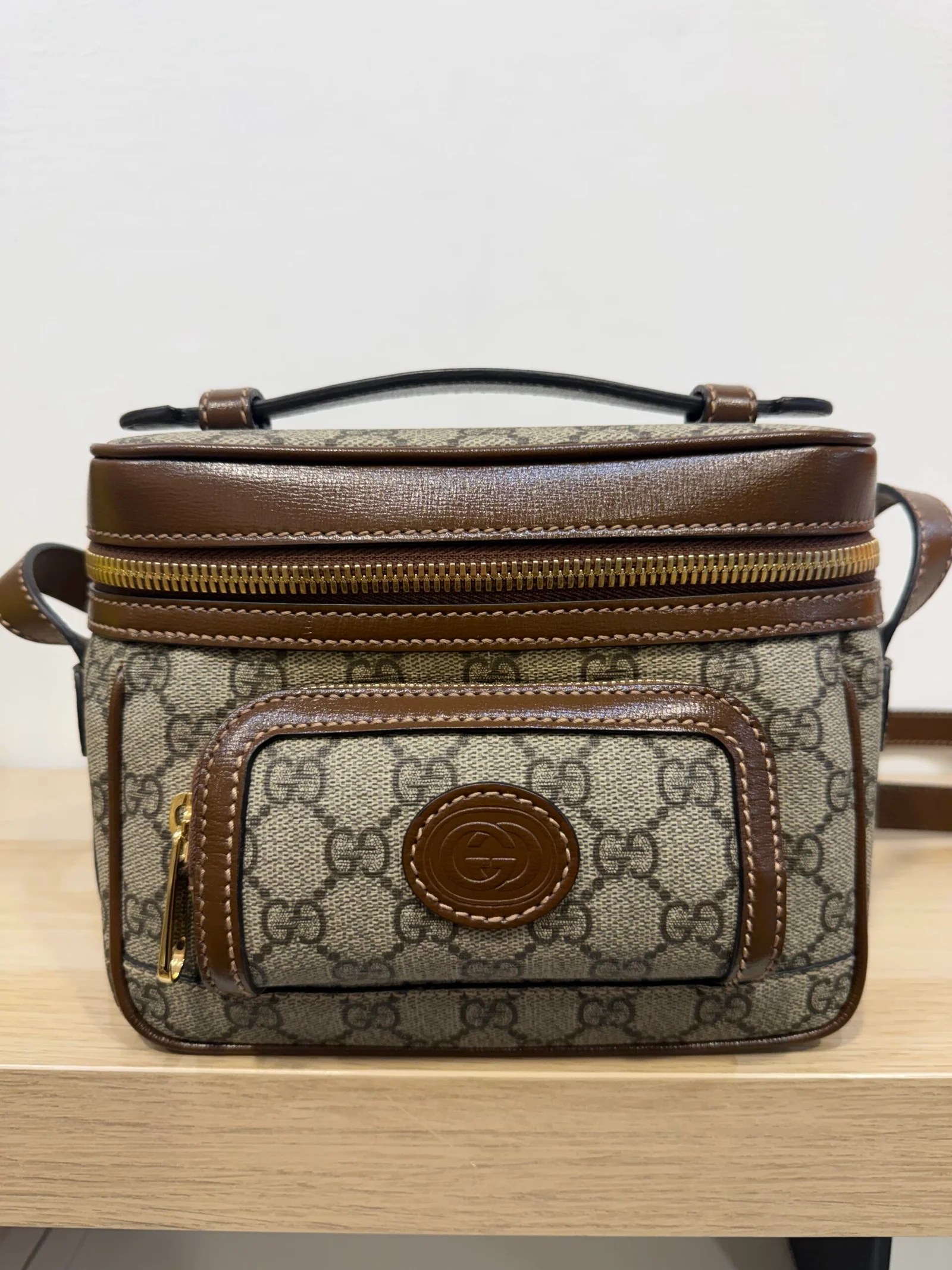 GUCCI Vanity Bag Medium in canvas GG e pelle marrone — DelixGo Luxury Bags