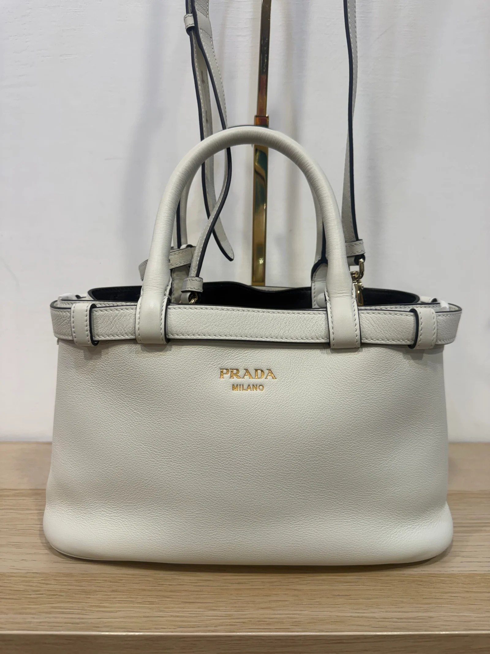 PRADA Buckle Small in pelle di vitello bianca — DelixGo Luxury Bags