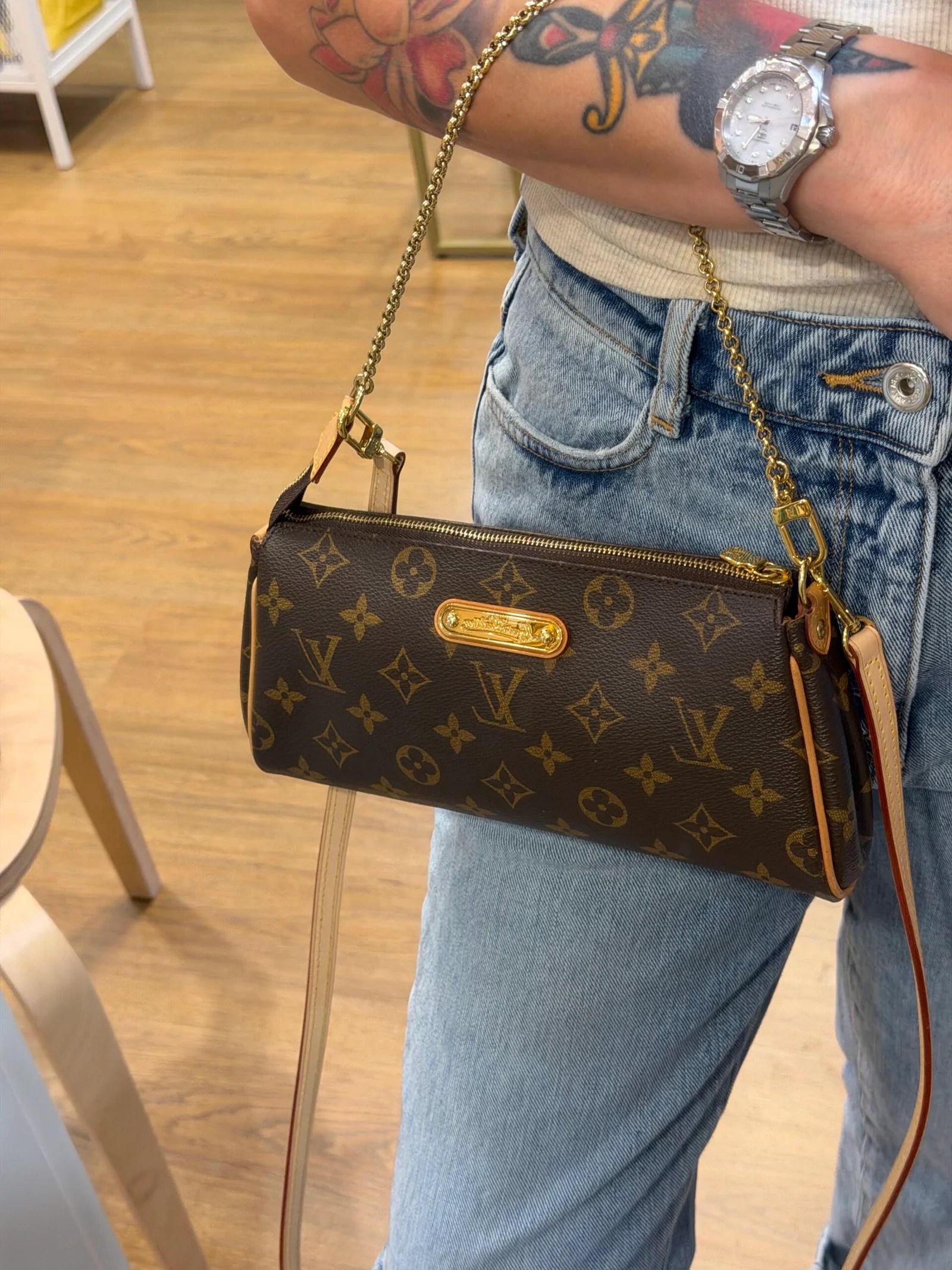 LOUIS VUITTON Pochette Eva Monogram — DelixGo Luxury Bags
