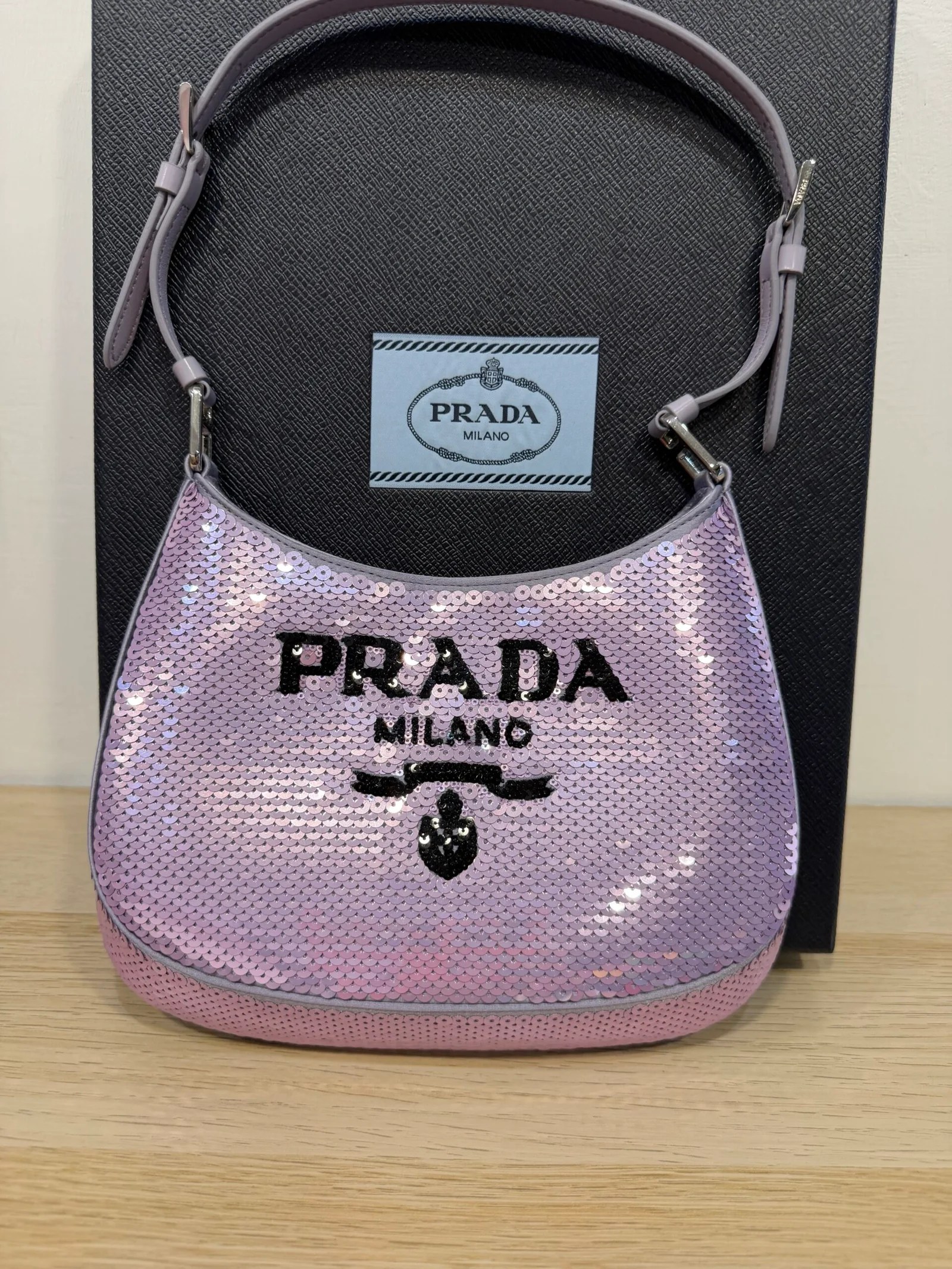 PRADA Cleo Pallettes color Lilium e Nero — DelixGo Luxury Bags