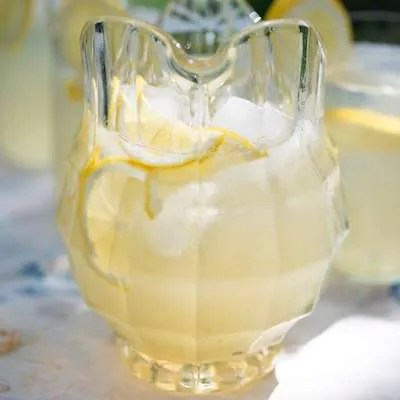 Lemonade serveres