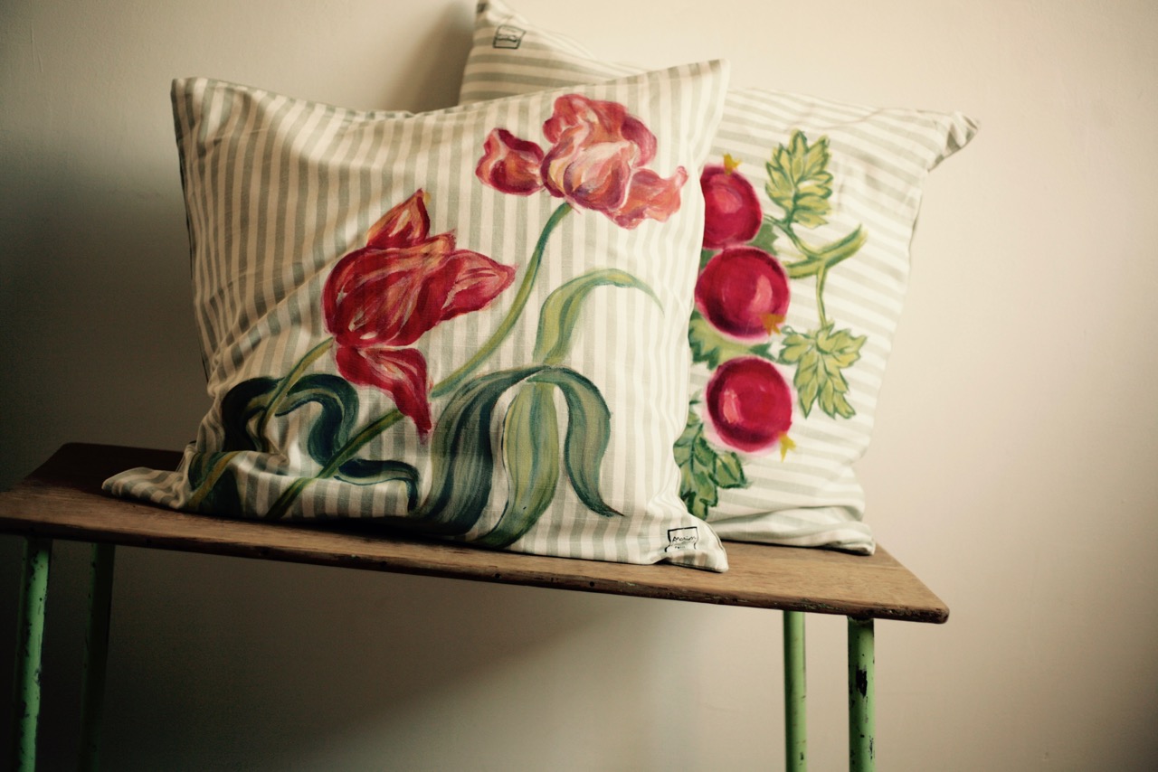 "tulipes rayées" - 60x60cm - coton/lin rayé - dos en lin texturé - 65€