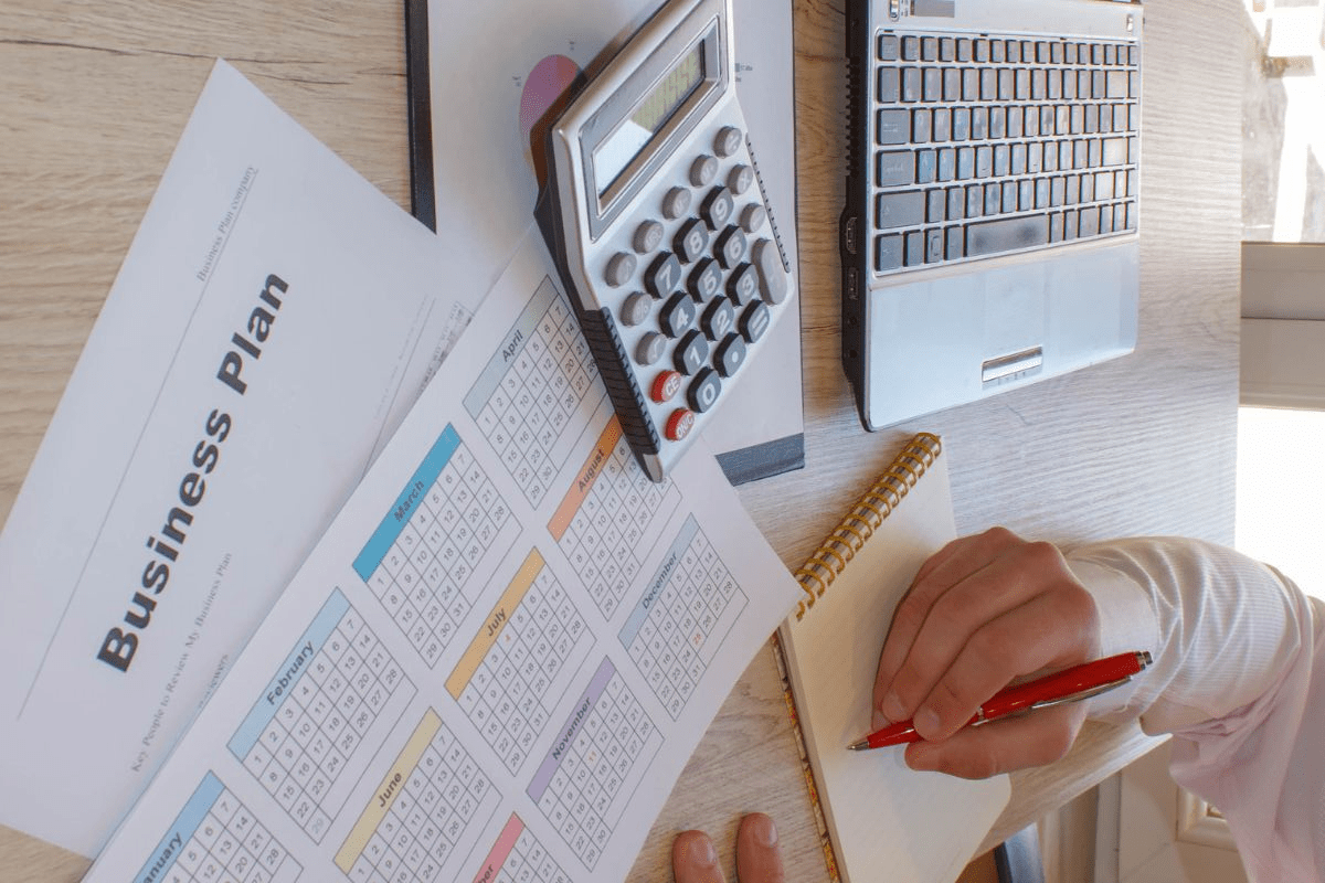 small business owner learning about mitigating risk