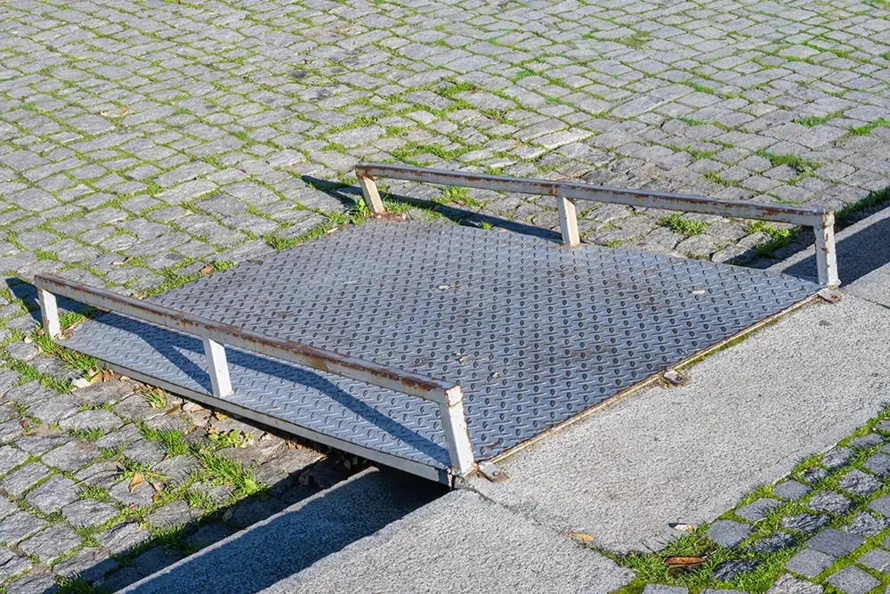 Diamond Plate Ramp