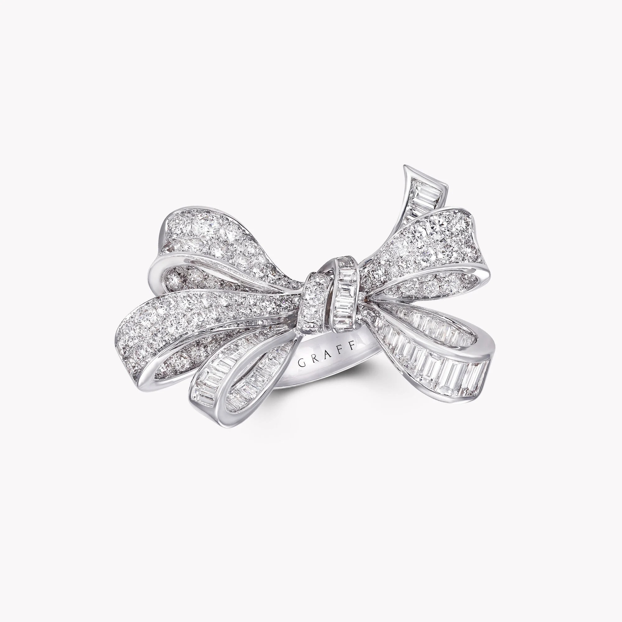 Graff Tilda’s Bow Diamond Ring - Marka Hikayeleri