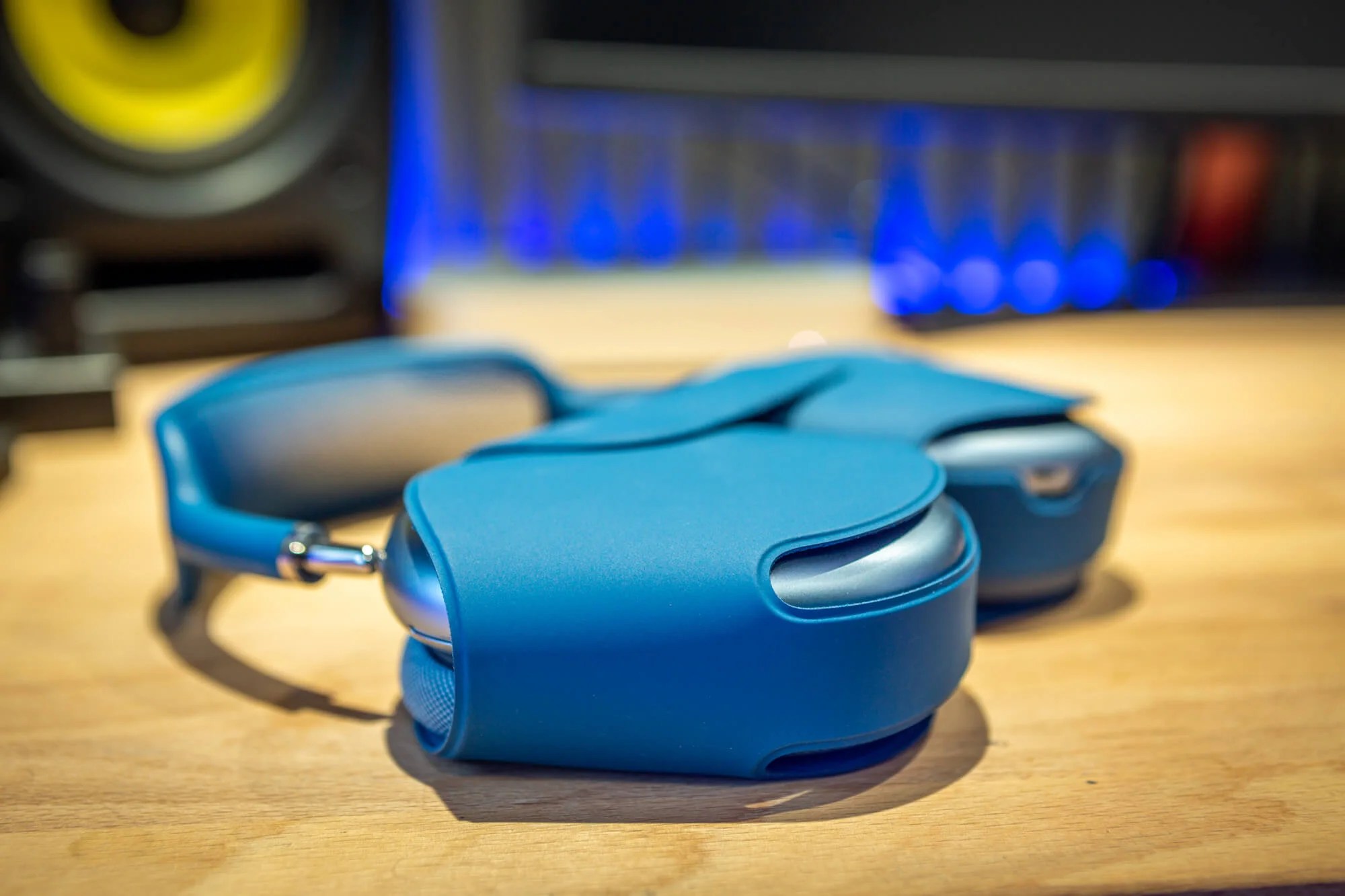In Defence of the AirPods Max case