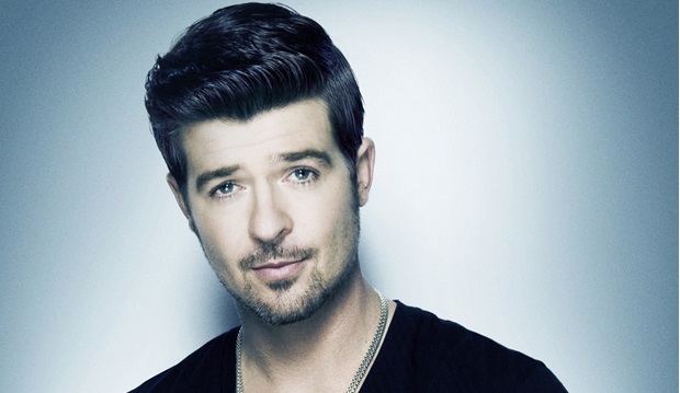 Robin Thicke complains after getting a small hotel room