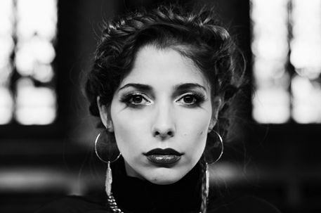 INTRODUCING ALT-POP SINGER HARPER AND HER DEBUT TRACK ‘ISLAND’