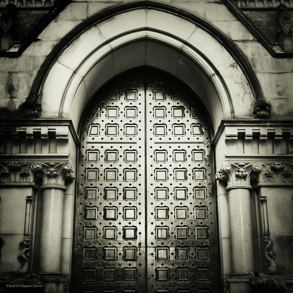 Italianate Arch Manchester by Mark Wallis