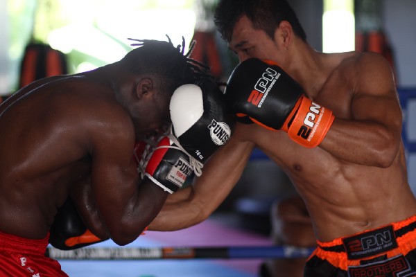 When Should A Beginner Start Sparring In Muay Thai?