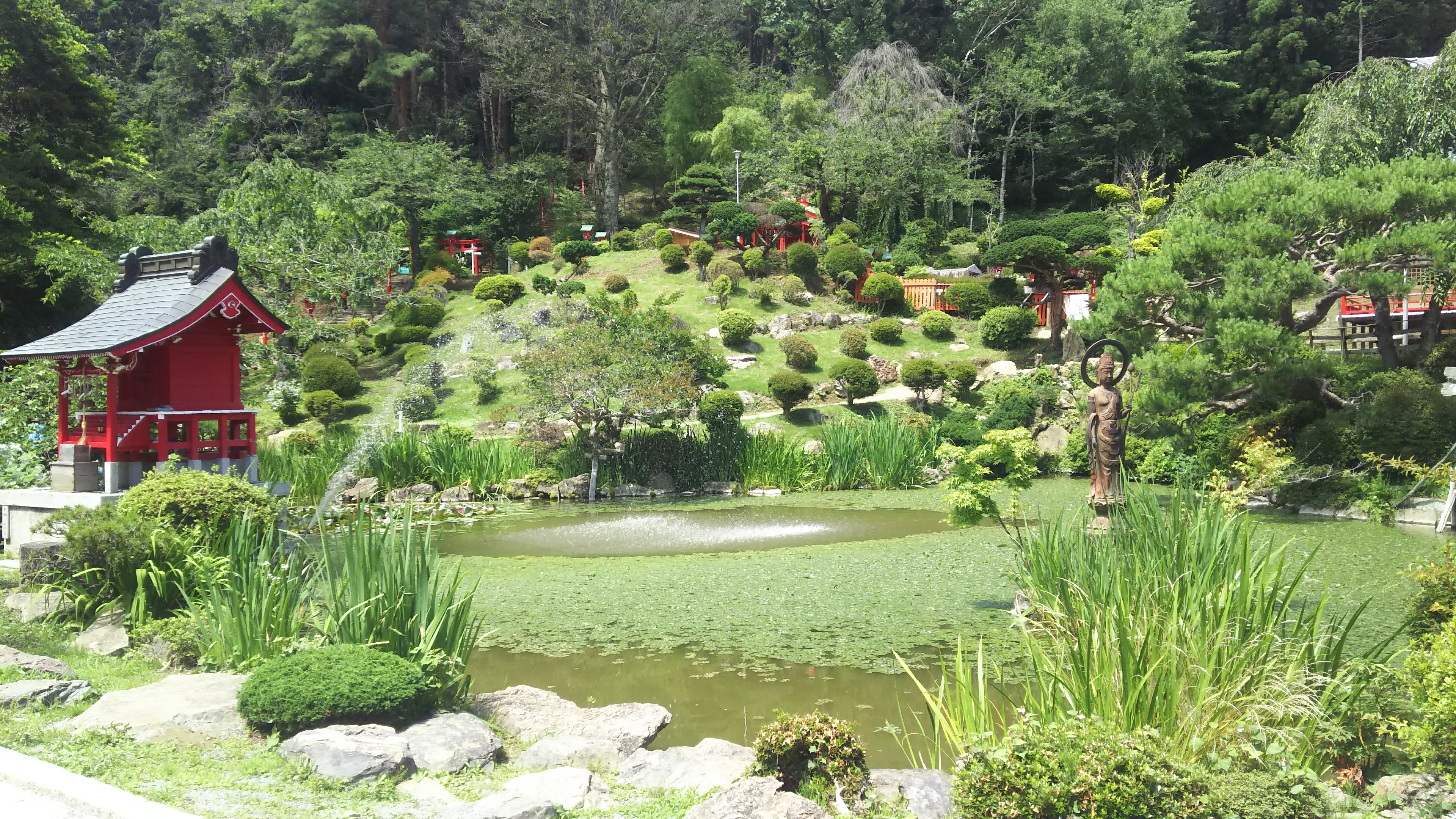 榊山稲荷稲荷神-庭園