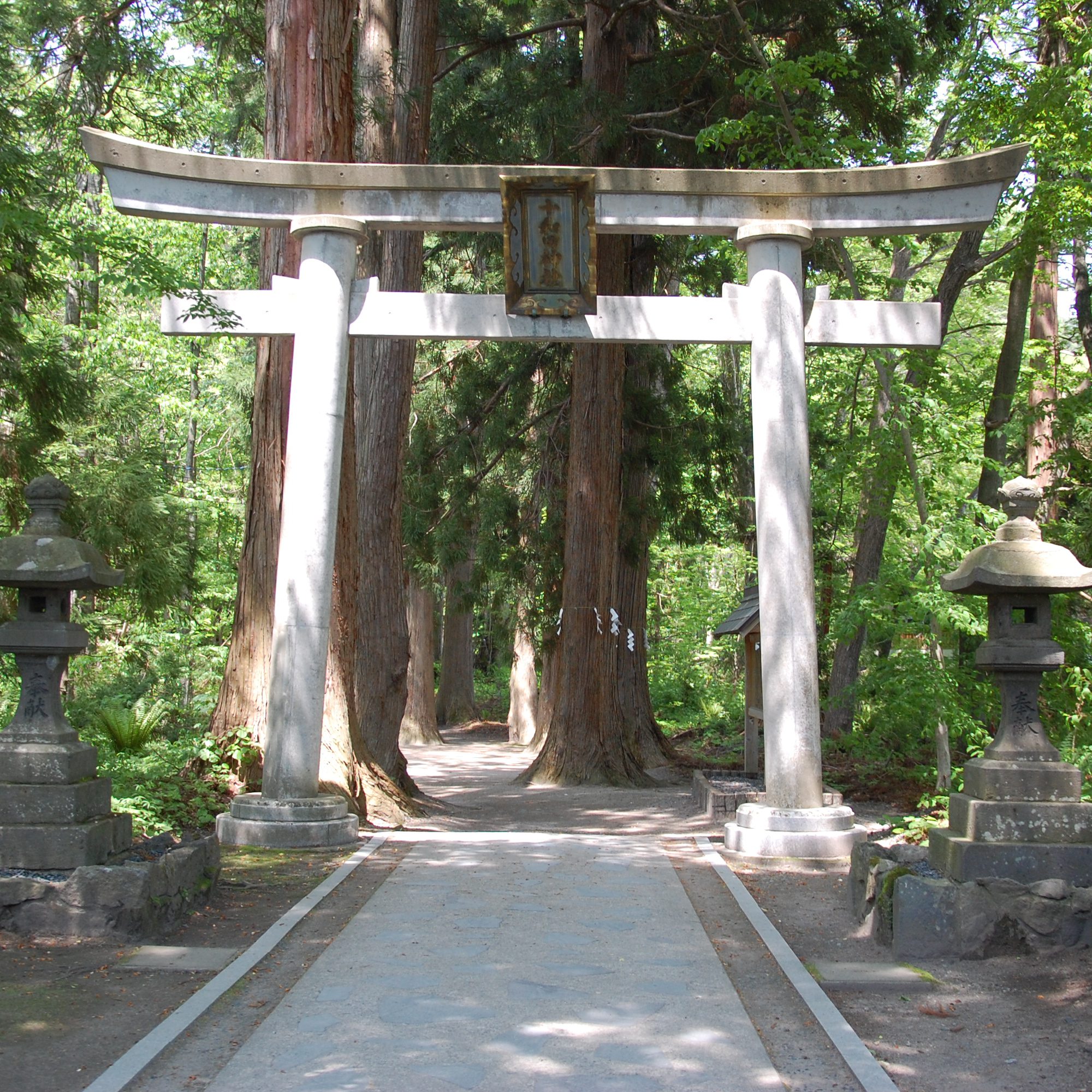 十和田神社-鳥居