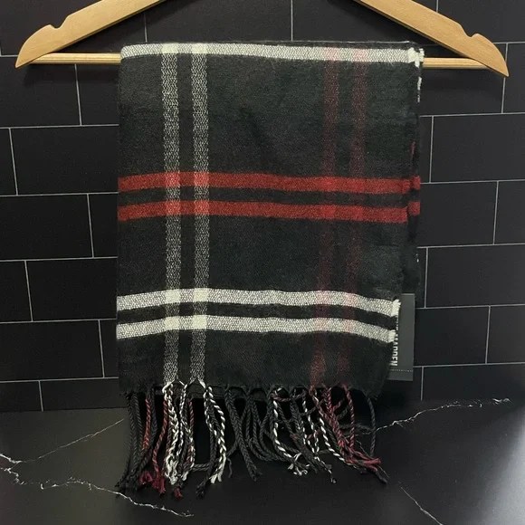 Steve Madden Black Tartan Blanket Scarf - $25