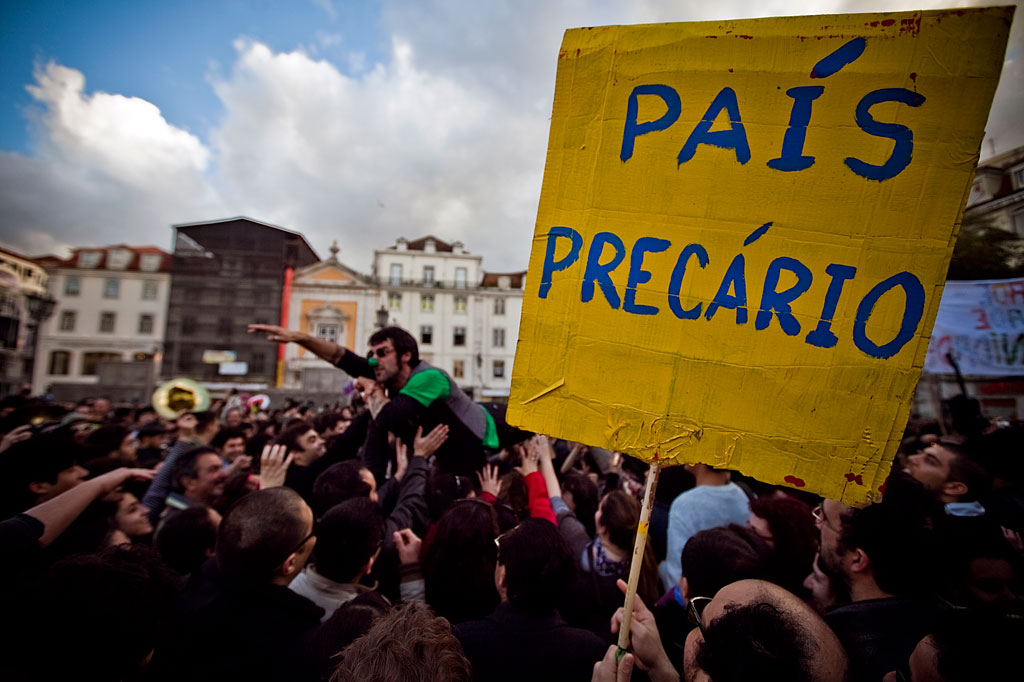 País Precário