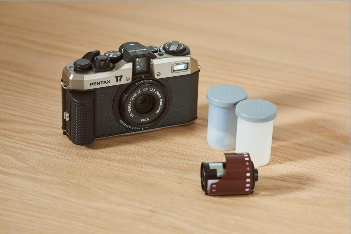 PENTAX 17 新品（中古】(ペンタックス) PENTAX PENTAX 17 ダーク  