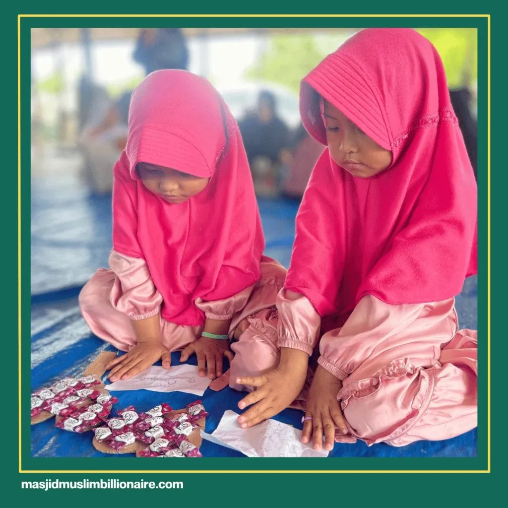 Hadits Tentang Menyayangi Anak Yatim dan Cara Mengamalkannya