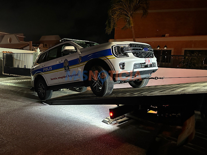 Ford Everest a bati crank: Polis a keda na pia bayendo asistencia cu urgencia