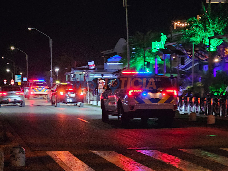 Polisnan a rondona Kalibra pa peleanan di hobennan