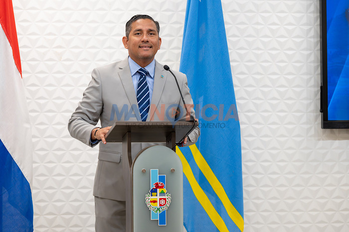 Minister Ursell Arends: Segundo (y ultimo) oportunidad pa re-inscripcion di peticion pa permiso di Taxi
